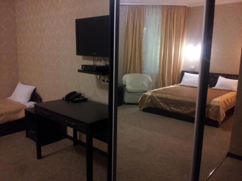 Noy Hotel Harkov Szoba fotó