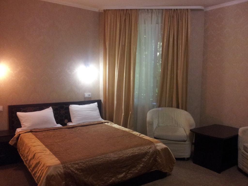 Noy Hotel Harkov Szoba fotó