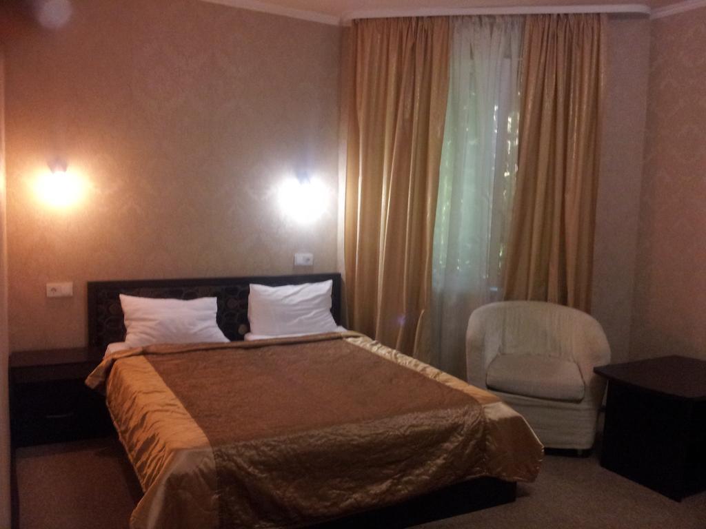 Noy Hotel Harkov Szoba fotó