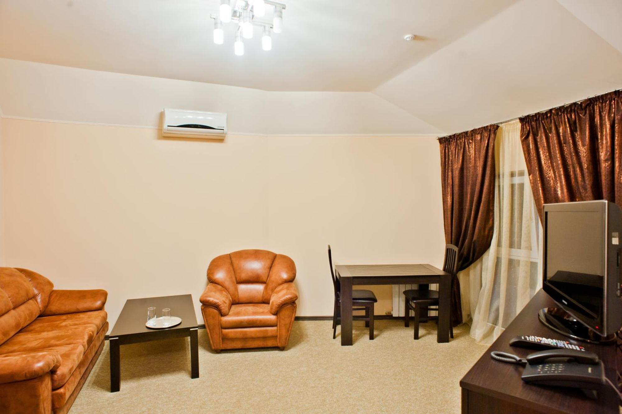 Noy Hotel Harkov Kültér fotó