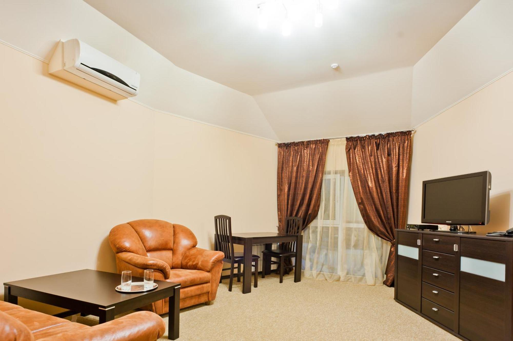 Noy Hotel Harkov Kültér fotó