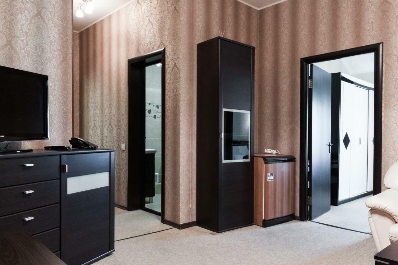 Noy Hotel Harkov Kültér fotó